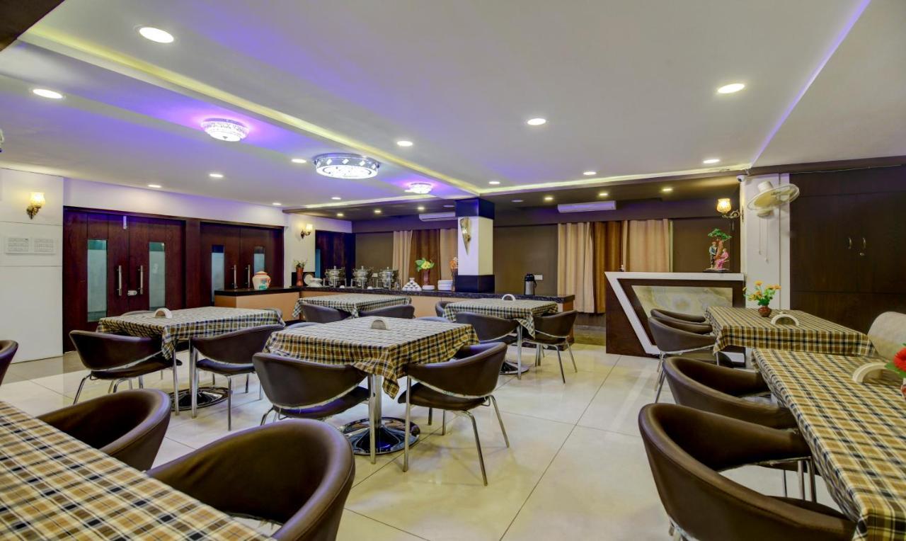Hotel Signature Planet Indore Extérieur photo