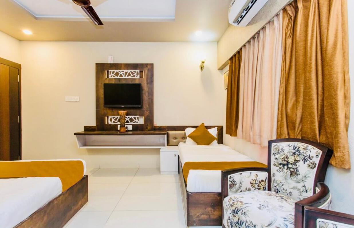 Hotel Signature Planet Indore Extérieur photo