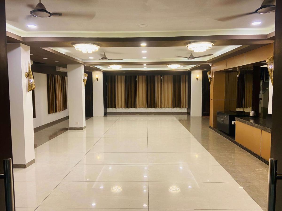 Hotel Signature Planet Indore Extérieur photo