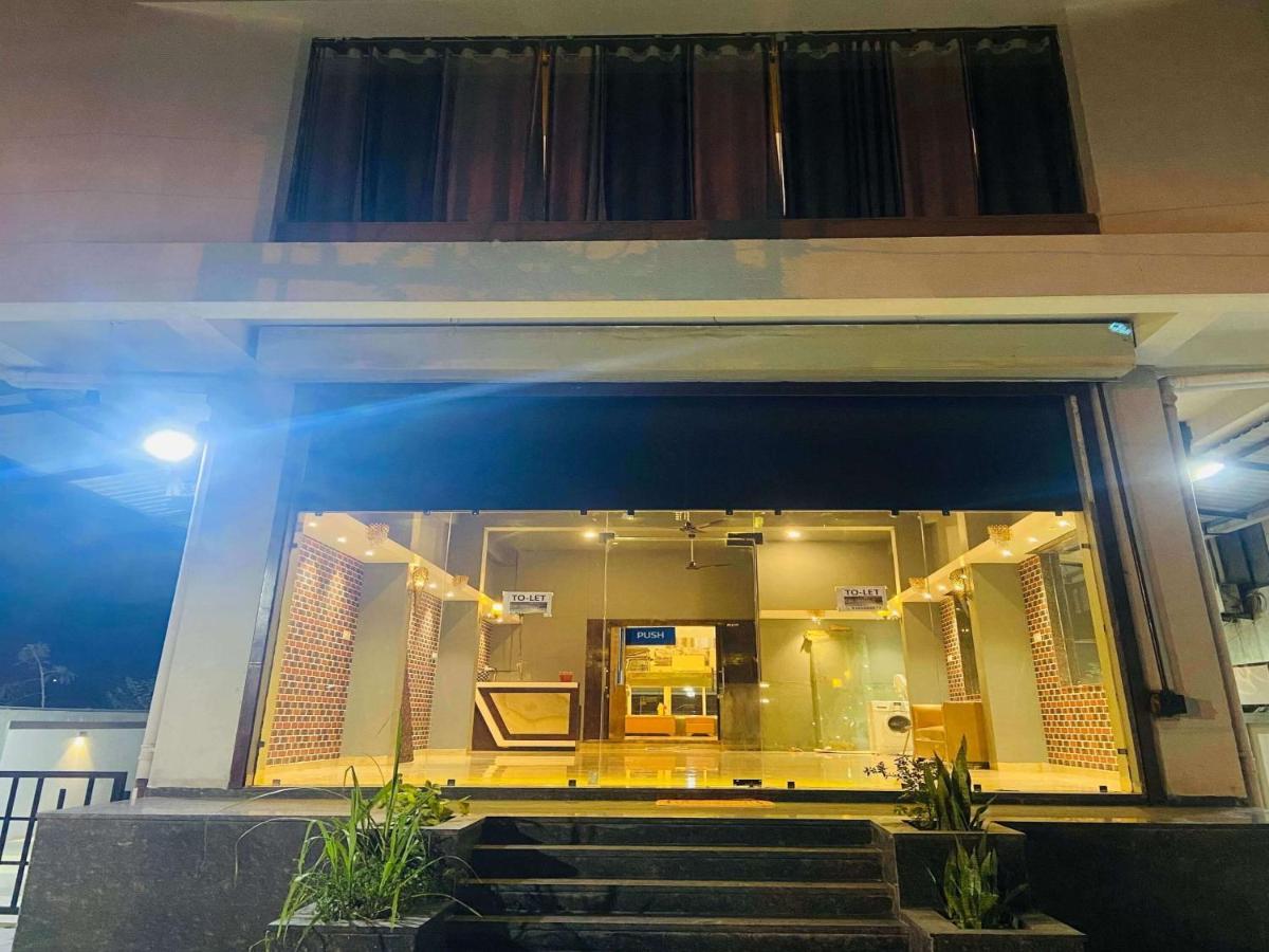 Hotel Signature Planet Indore Extérieur photo