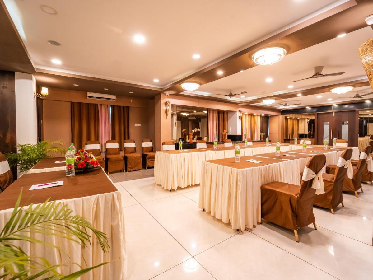 Hotel Signature Planet Indore Extérieur photo