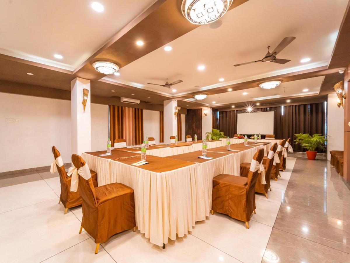 Hotel Signature Planet Indore Extérieur photo