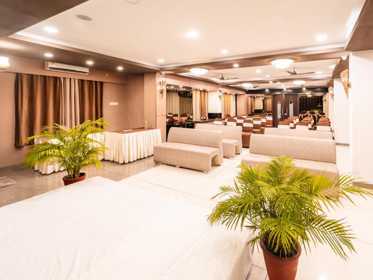 Hotel Signature Planet Indore Extérieur photo