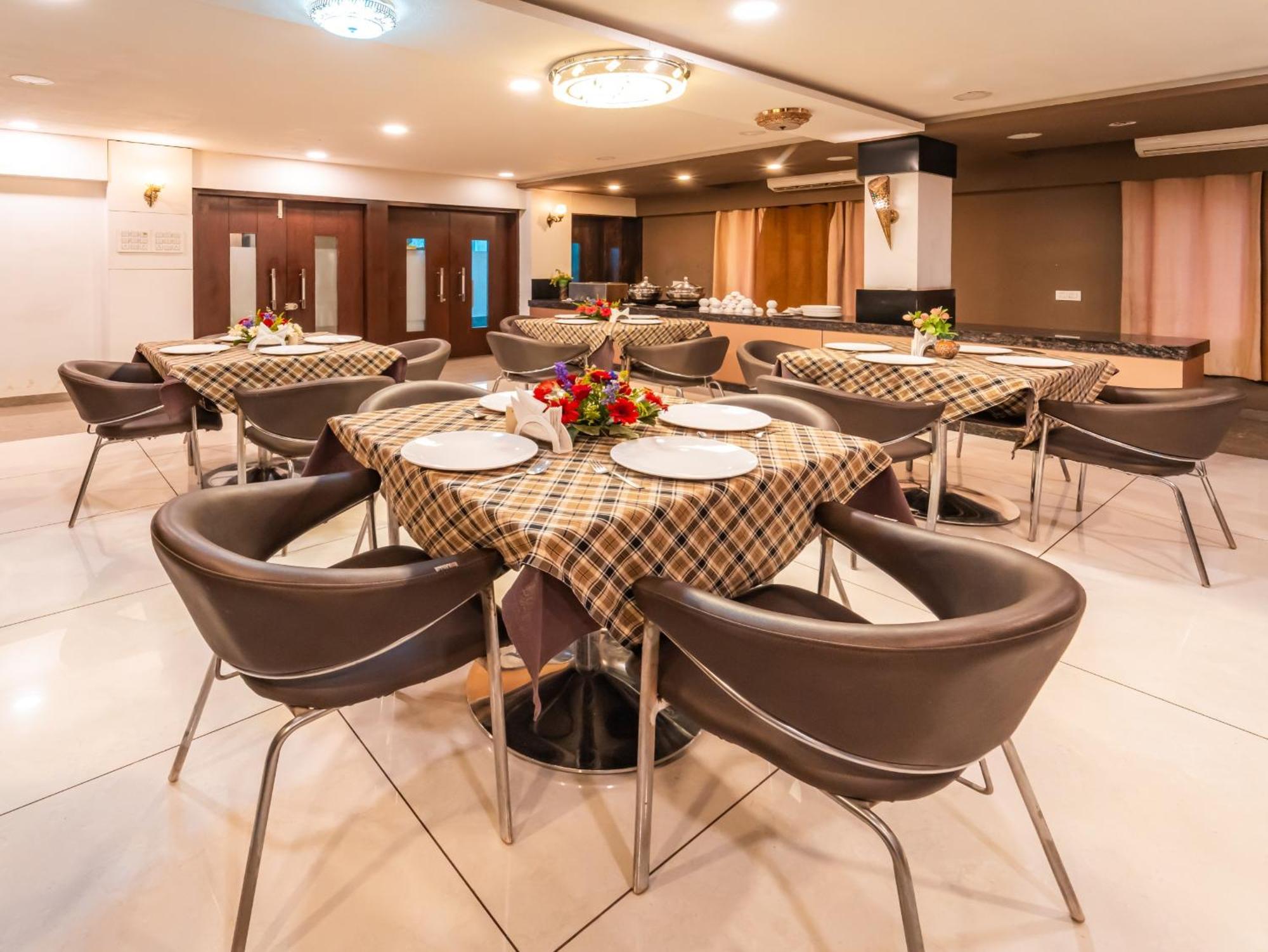 Hotel Signature Planet Indore Extérieur photo